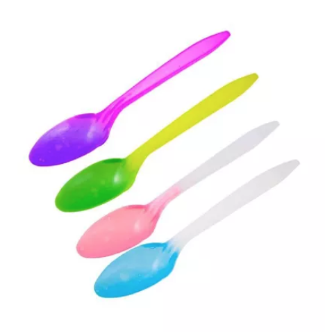 Color Changing Medium Weight Plastic Spoons